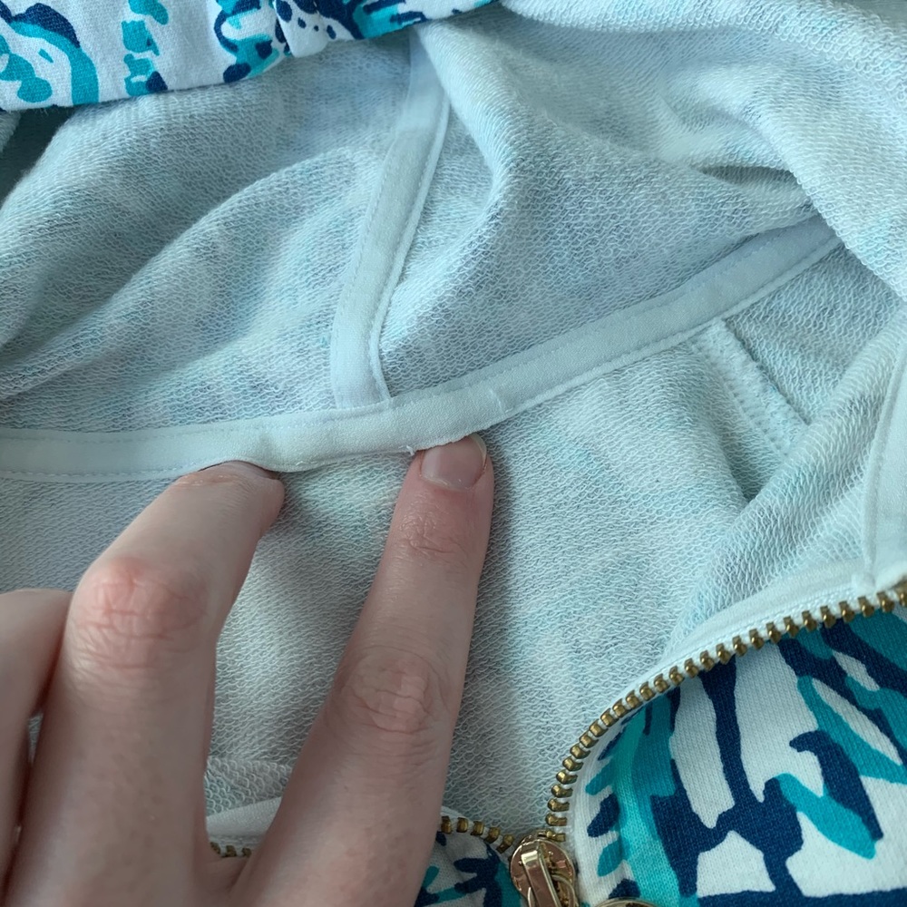 Lilly Pulitzer Keep On Trunkin Hooded Popover XS - Picture 7 of 8